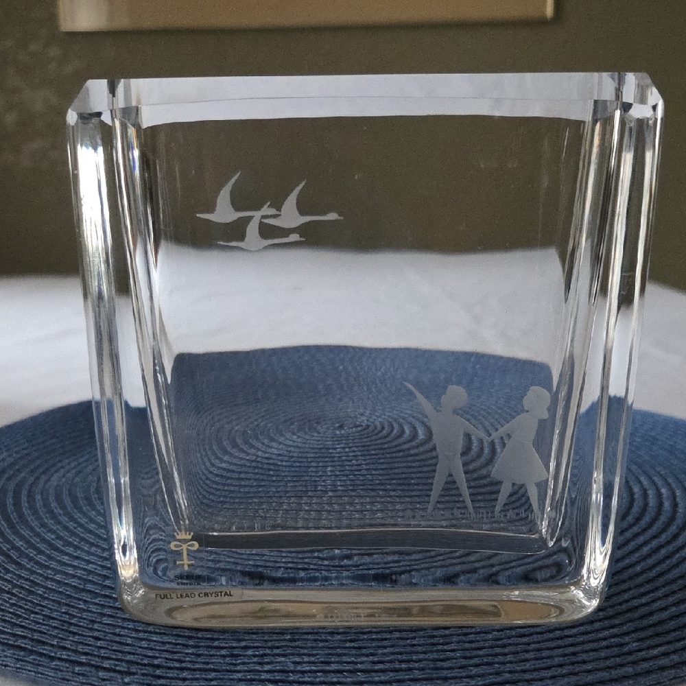 Bengt Edenfalk Skruf Etched Crystal Vase  Signed Made in Sweden